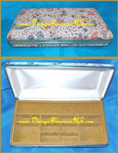 Image for Sarah Coventry Oriental Floral Motif Jewelry/Trinkets Organizer Storage Box/Travel Case with Mustard Yellow Interior Divided/Fitted Compartments Vintage ca 1960s-1970s (also a great “Sewing Necessities Kit”) <b><span style='color:red'>*****PRIORITY MAIL SHIPPING INCLUDED – DOMESTIC ORDERS ONLY!*****</span></b><span style='color:purple'>